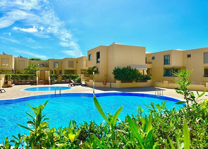 Pambnb - 250M To Beach, Family Pools, Wi-Fi & Bbq