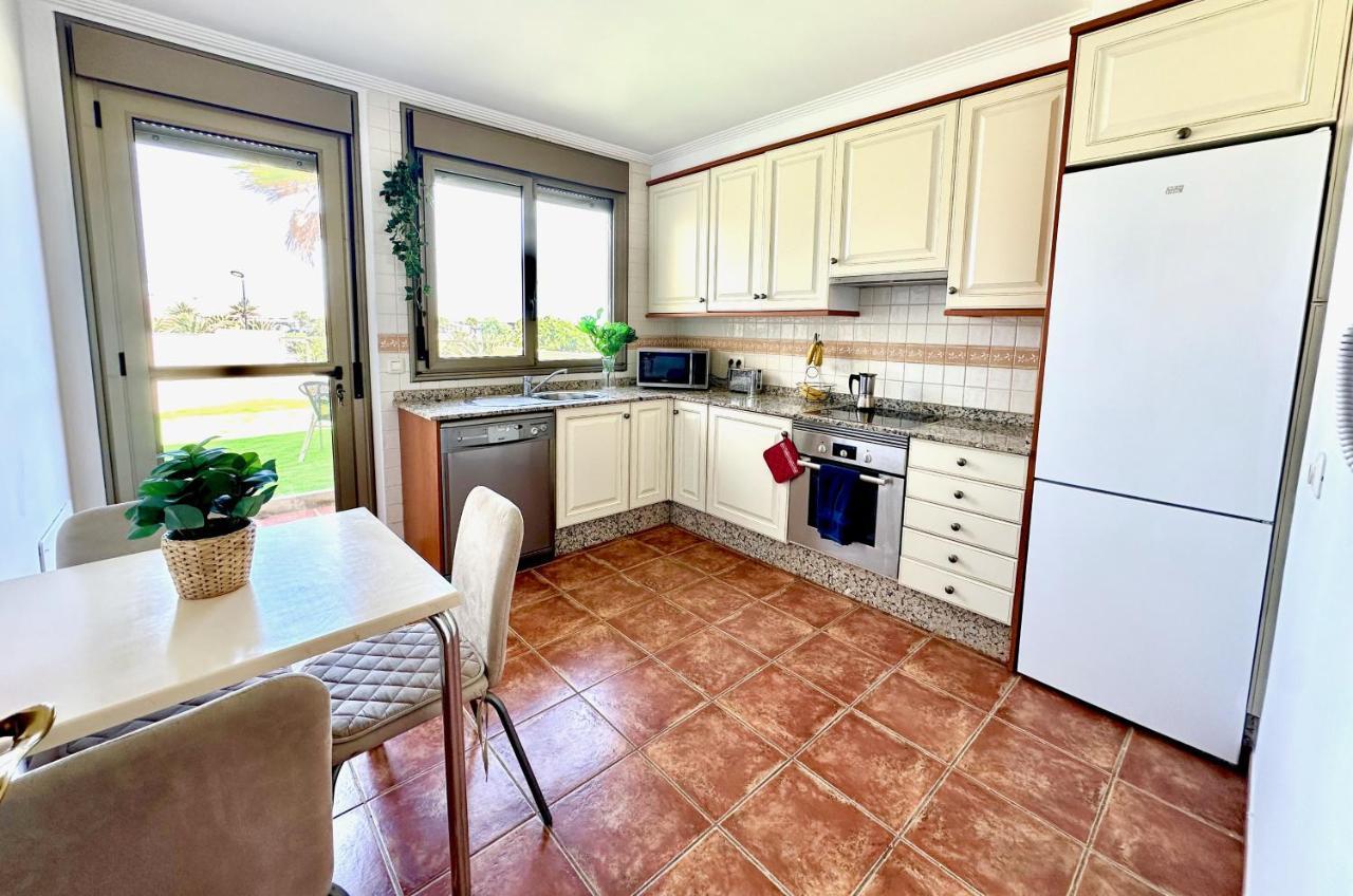 Holiday home Pambnb - 250m To Beach, Family Pools, Wi-fi & Bbq *