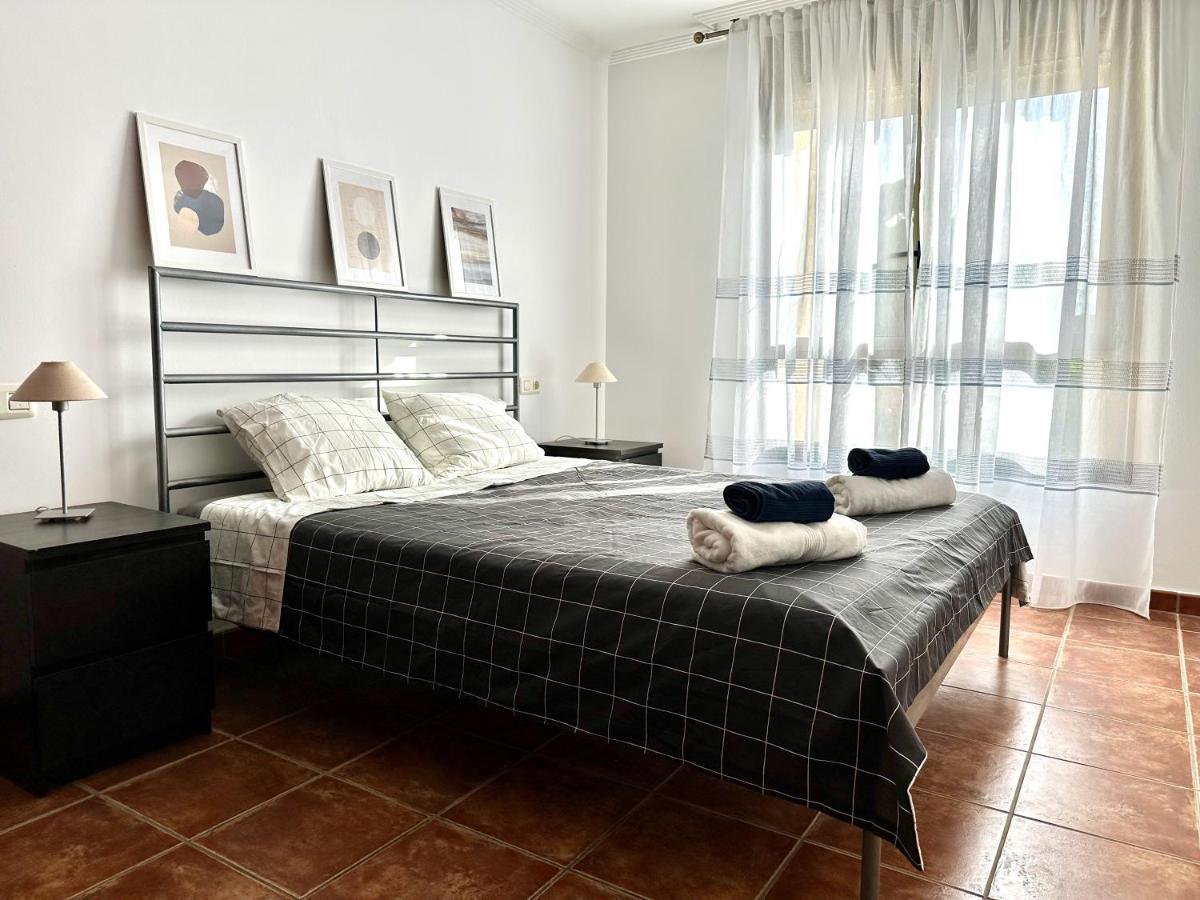 Holiday home Pambnb - 250m To Beach, Family Pools, Wi-fi & Bbq *